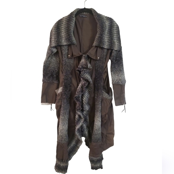 Women's Brown Grey Long Zip Up Ruffled Bohemian Sweater Coat‎ Small - Picture 1 of 8